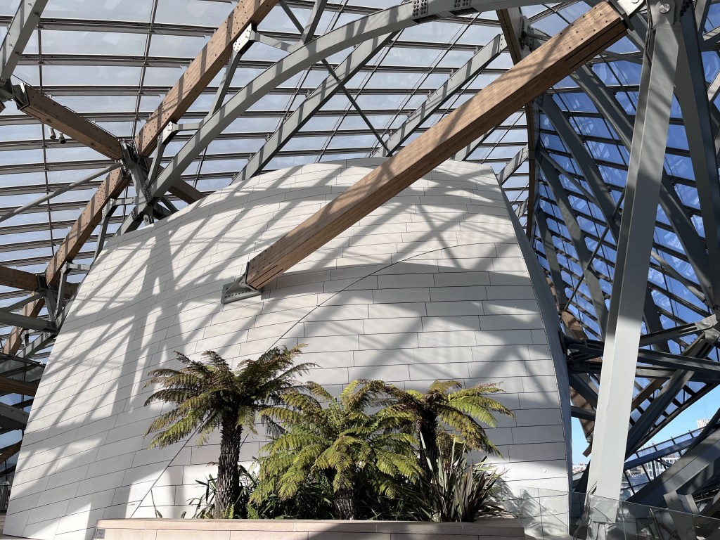Louis Vuitton Foundation and Café Breizh